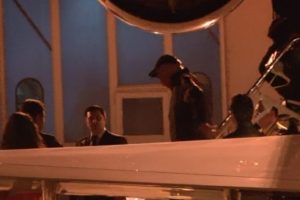 Ali Şen &ouml;zel u&ccedil;akla İstanbul'a geldi