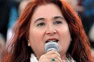"Pop&uuml;list kahramanlığa gerek yok"