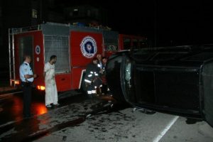Alkoll&uuml; s&uuml;r&uuml;c&uuml;den sağlık g&ouml;revlisine fır&ccedil;a
