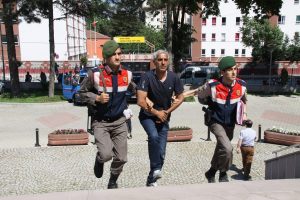 6 bin ara&ccedil; incelendi, hırsızlar yakalandı