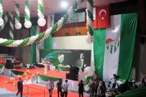 Bursaspor'da g&ouml;zler kongreye &ccedil;evrildi!