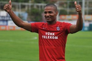 Trabzonspor Malouda ile yollarını ayırıyor