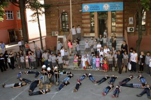 Bursalı minikler Soma'yı b&ouml;yle canlandırdı
