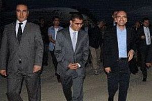 Bakan'ın u&ccedil;ağında korku dolu anlar!