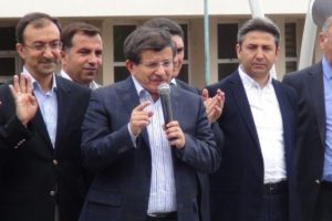 Se&ccedil;im &ccedil;alışmaları kapsamında Ağrı'da konuştu