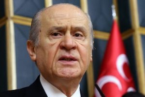 Bah&ccedil;eli'den Cemil &Ccedil;i&ccedil;ek'e "&ccedil;atı" ziyareti