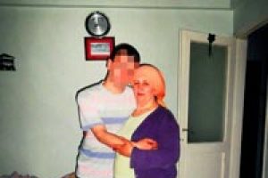 Beyin ameliyatına girdi, k&ouml;r &ccedil;ıktı