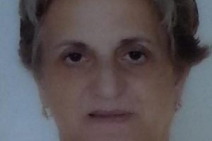 Merdiven boşluğundan &ouml;l&uuml;me atladı