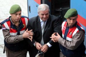 Kızını &ouml;ld&uuml;ren babaya &ouml;m&uuml;r boyu hapis