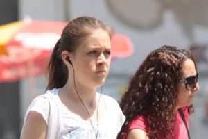 Kulaklıkla m&uuml;zik dinleyenler dikkat!