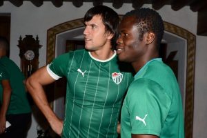 3 futbolcu i&ccedil;in ayrılık &ccedil;anları &ccedil;alıyor!