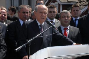 Bah&ccedil;eli hediye istedi