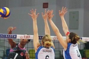 Bursa B&uuml;y&uuml;kşehir'den 3 imza birden