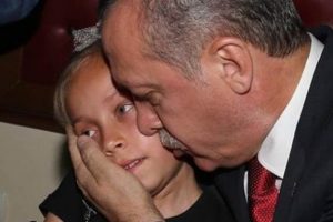 Şehit kızından Erdoğan'ı duygulandıran şiir