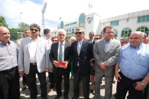 Bursa'nın 64 yıllık tarihi stadının yıkılmasına tepki