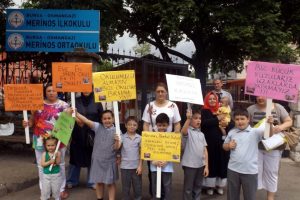 &Ouml;ğrencilerden ilkokulun ortaokula d&ouml;n&uuml;şt&uuml;r&uuml;lmesine tepki