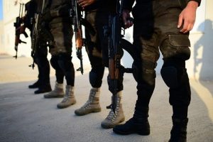 Pakistan'da Taliban savaşa hazırlanıyor
