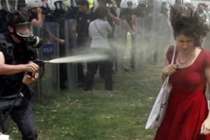 Gezi olaylarının yıld&ouml;n&uuml;m&uuml;nde olağan&uuml;st&uuml; &ouml;nlemler!