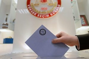 Yarın 14 se&ccedil;im &ccedil;evresinde sandık başına gidilecek