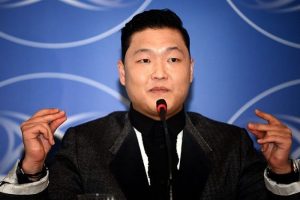 ''Gangnam Style'' Youtube'da 2 milyar kez izlendi