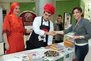 Otistik gen&ccedil;ten yemek kitabı