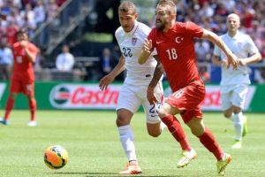 Milliler ABD'ye direnemedi!