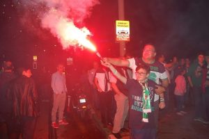 Bursaspor taraftarından meşaleli y&uuml;r&uuml;y&uuml;ş!