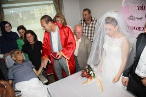 Kızının nikahından 4 g&uuml;n sonra hayatını kaybetti