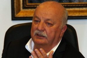 Şener'den kongre &ccedil;ağrısı
