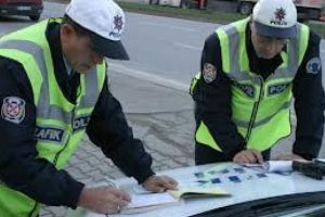 'Trafikte tehlikeye sebep oluyor' ihbarları &uuml;zerine...
