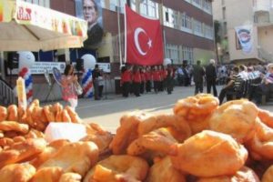 Lokma g&uuml;n&uuml; gelenekselleşecek