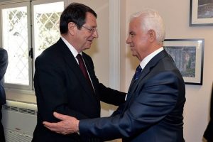 Eroğlu ile Anastasiadis bir araya geldi
