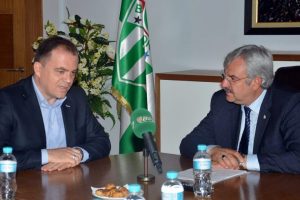 Bursaspor y&ouml;netimine ziyaret&ccedil;i akını