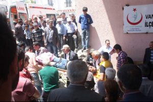 BDP konvoyunda kaza: 6 yaralı