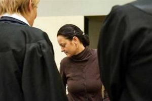 'Nazi gelini'nin b&uuml;y&uuml;kannesini &ccedil;ağırdılar