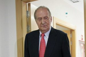 İspanyol h&uuml;k&uuml;meti tahtı devretmeyi onayladı