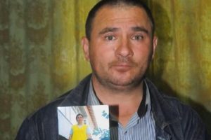 13 yıllık eşi Facebook'tan tanıştığı birine ka&ccedil;tı