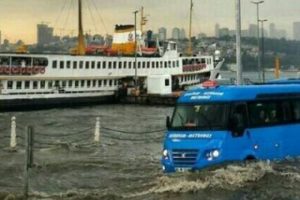Vali Mutlu'dan g&uuml;ld&uuml;rmeyen &Uuml;sk&uuml;dar espirisi