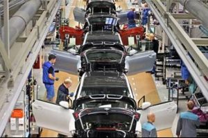 Otomotiv d&uuml;zl&uuml;ğe &ccedil;ıkamıyor