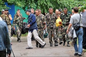 Ukrayna'da yine kan d&ouml;k&uuml;ld&uuml;: 6 &ouml;l&uuml;
