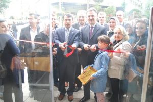 AK Kadınlardan anlamlı kermes