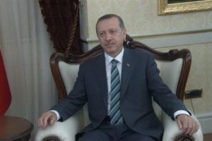 Sendika temsilcileriyle g&ouml;r&uuml;şt&uuml;