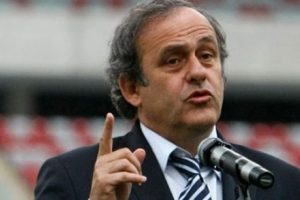 Michel Platini, flaş su&ccedil;lamayı reddetti!