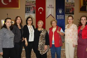 T&uuml;rkiye'de 181 bin erken evlenen kız &ccedil;ocuğu var