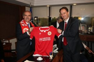 Mostar stadına Recep Altepe'den destek!