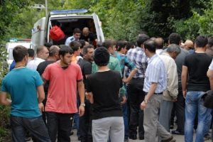 16 yaşındaki &ouml;ğrenci &ouml;l&uuml; bulundu