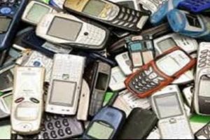 Eski telefonlar moda mı oluyor?