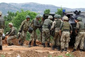 Askere Kanas'la ateş a&ccedil;ıldı!