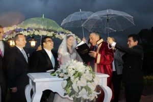 Okan Karacan evlendi
