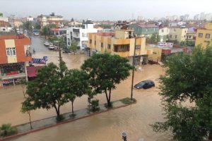 Adana da sular altında !